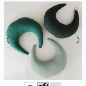 Snuggle Me Organic Feeding Support / Nursing Pillow